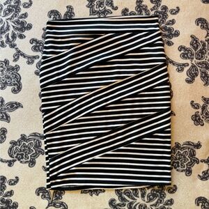 Dots Black & White Striped Pencil Skirt